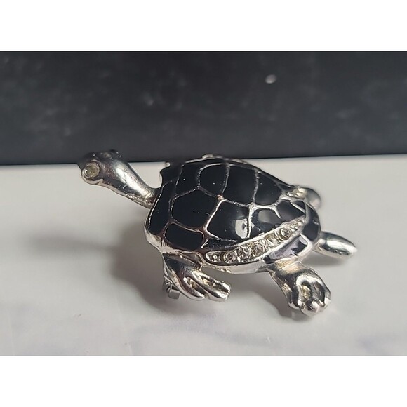 Turtle Shaped Black Enamel Silver Tone Metal Brooch Vintage, READ DESCRIPTION - Picture 5 of 10